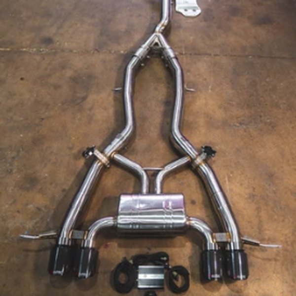 Stainless exhaust system with carbon tips