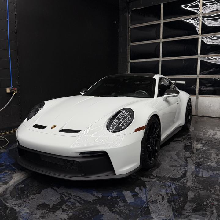 Porsche 911 GT3: White Vinyl Accents
