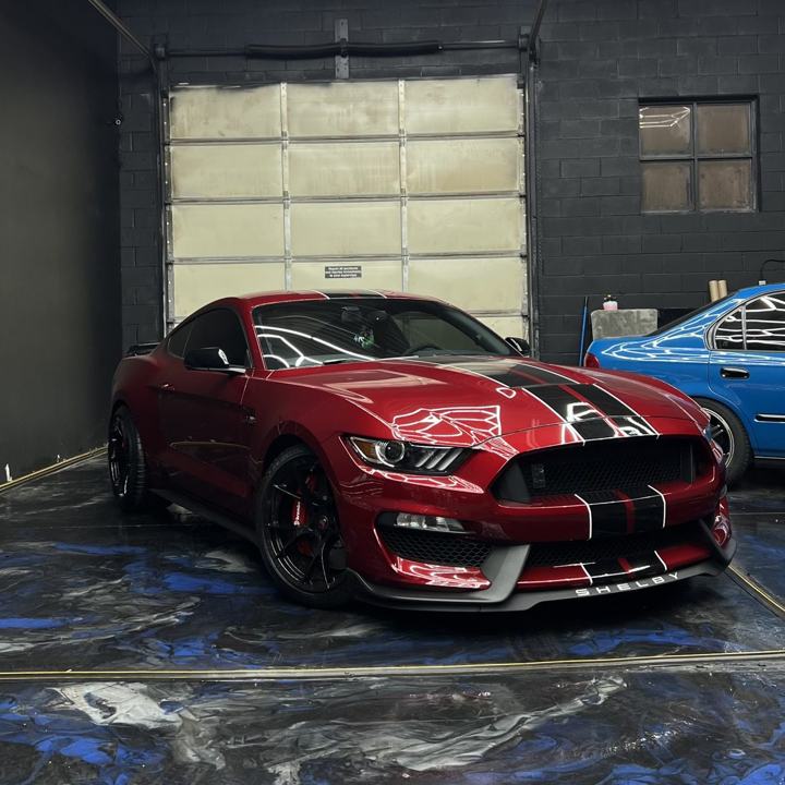 Ford Mustang Shelby GT350: Custom Red Painted Calipers