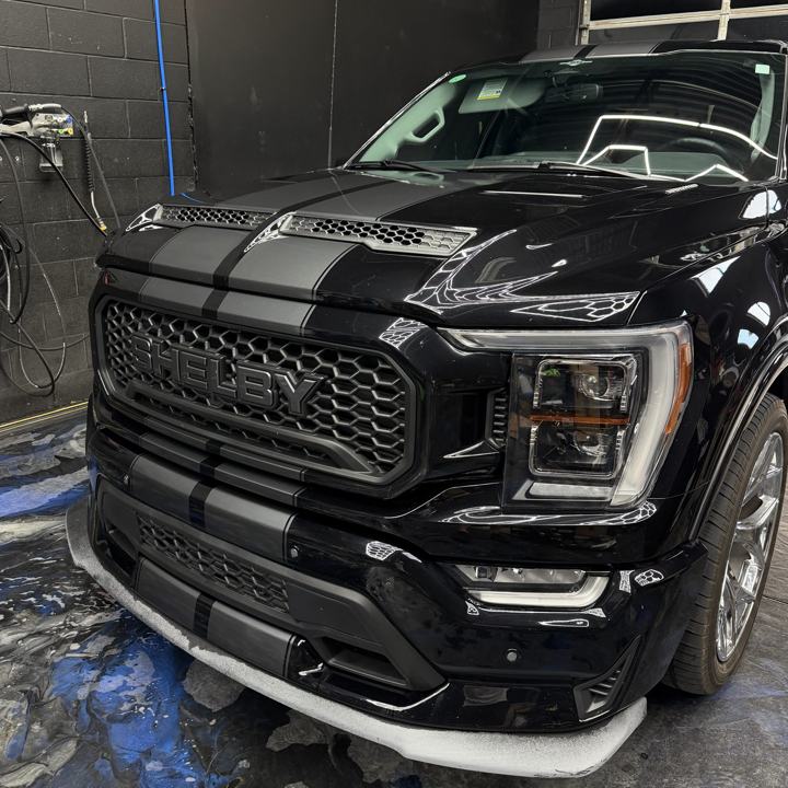 Ford F-150 Shelby: Stripe Replacement