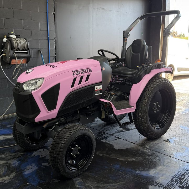 Zanatta Tractor: Commercial Fleet Wrap